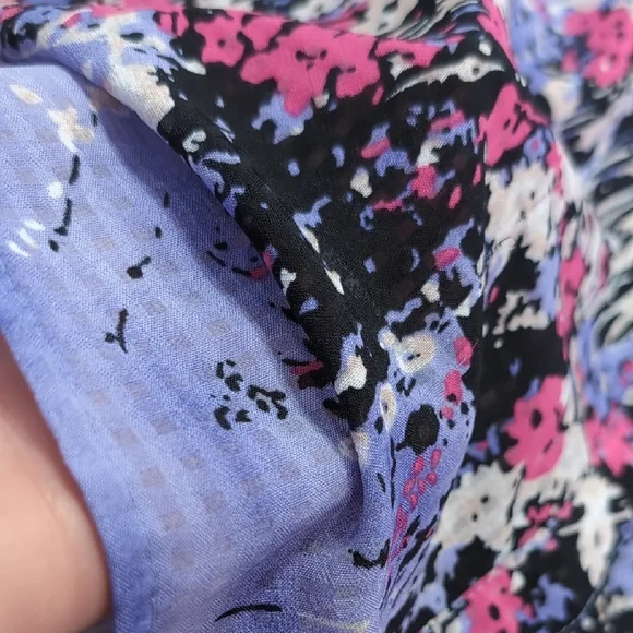 Notations | Purple Patterned Floral Lightweight Button Down Shirt Size M - Picture 6 of 11